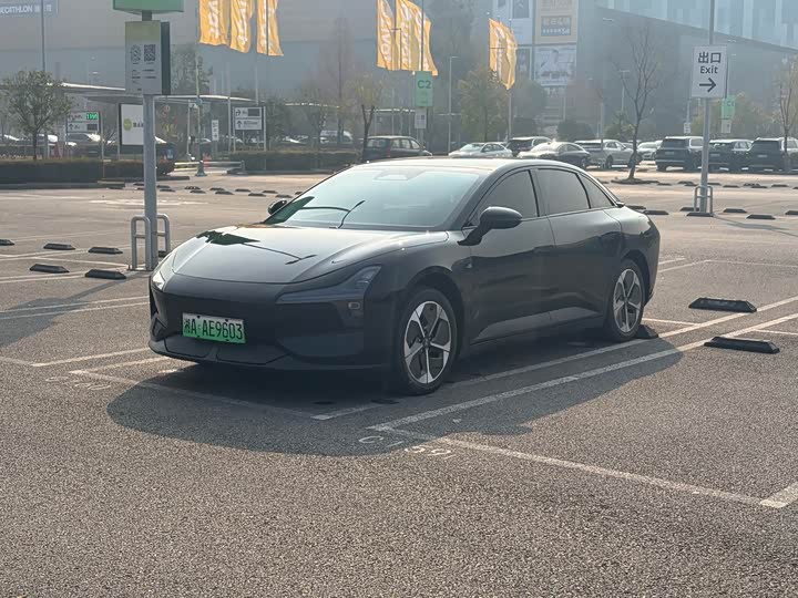 Фото 1 - XPeng Mona M03