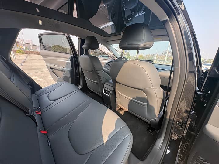 Фото 12 - XPeng Mona M03