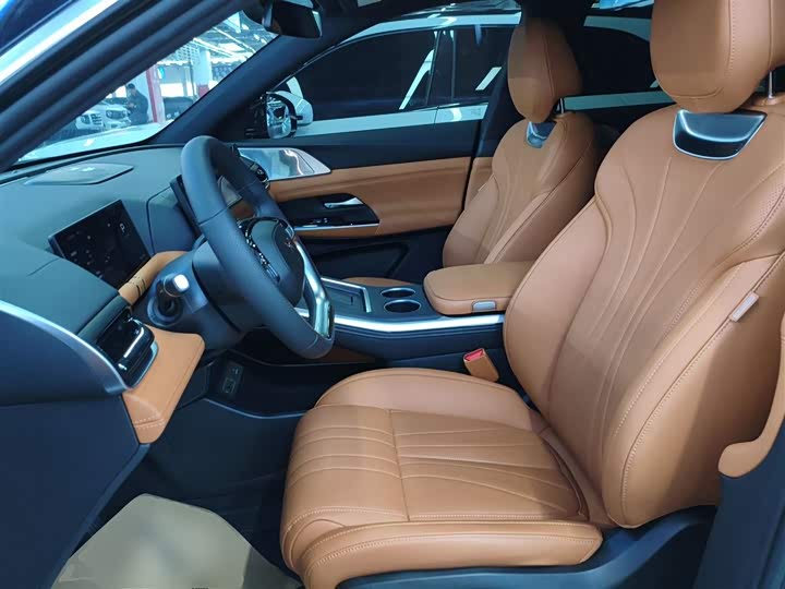 Фото 15 - XPeng G9