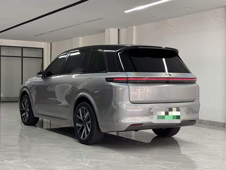 Фото 8 - LiXiang L8