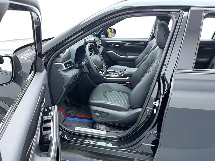 Фото 13 - Toyota Crown Kluger