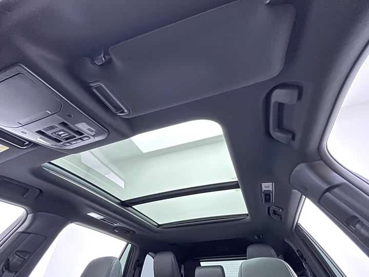 Фото 14 - Toyota Crown Kluger