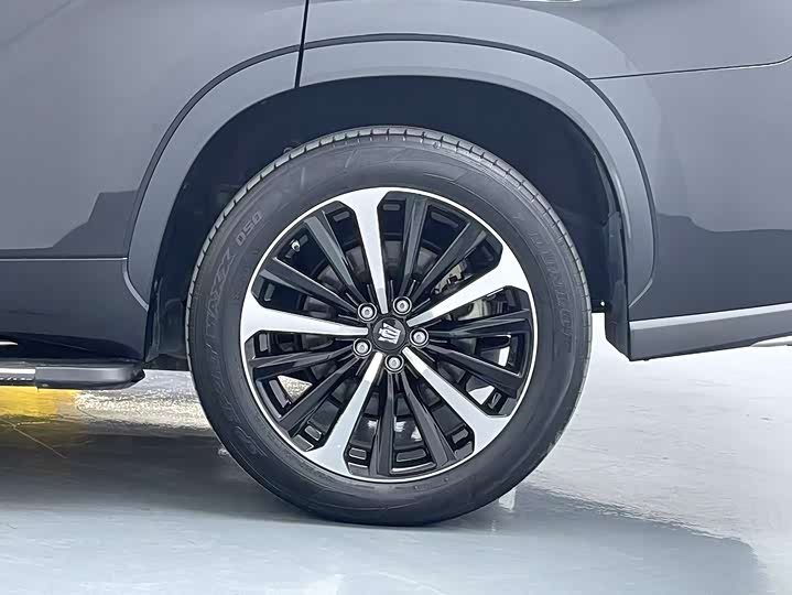 Фото 18 - Toyota Crown Kluger