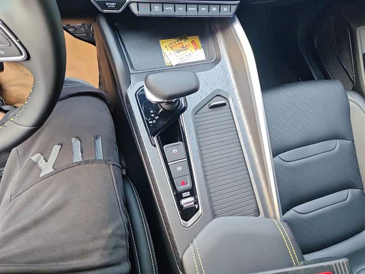 Фото 14 - Geely Preface