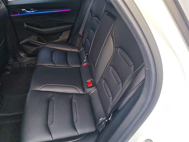 Фото 17 - Geely Preface