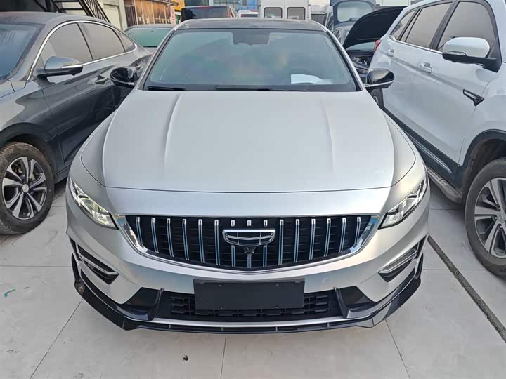 Фото 3 - Geely Preface