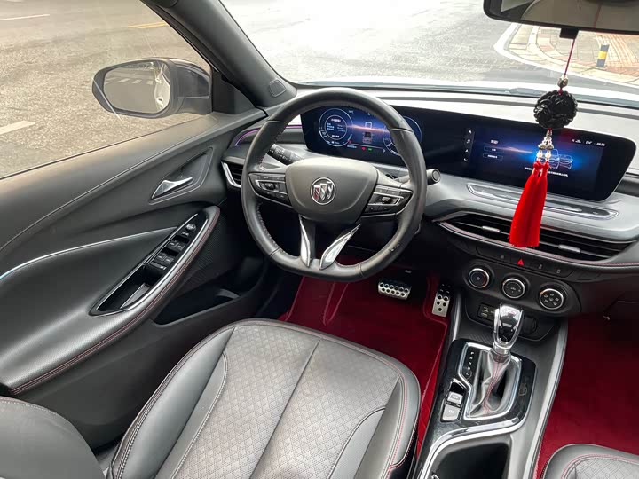 Фото 10 - Buick Verano