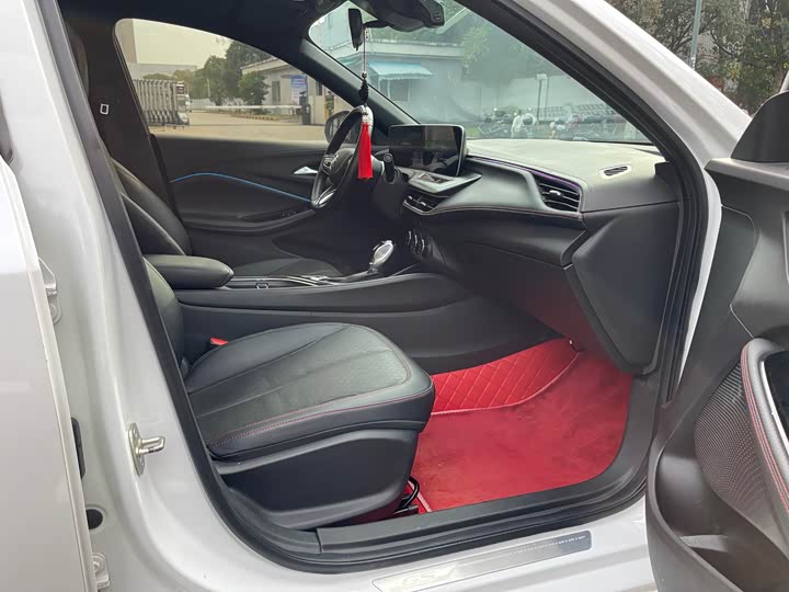 Фото 13 - Buick Verano