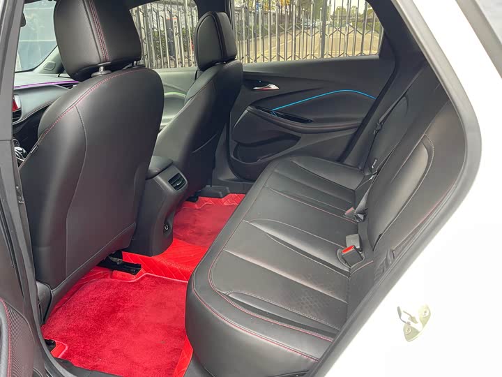 Фото 15 - Buick Verano