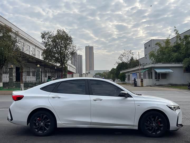 Фото 7 - Buick Verano