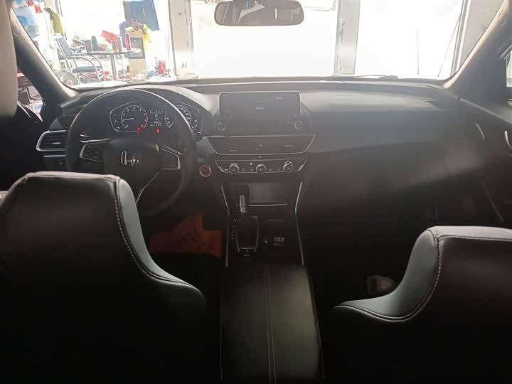 Фото 10 - Honda Inspire