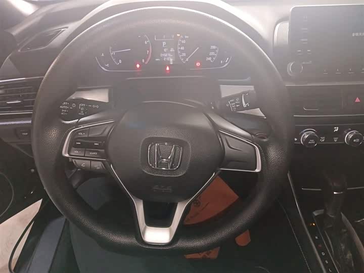 Фото 11 - Honda Inspire