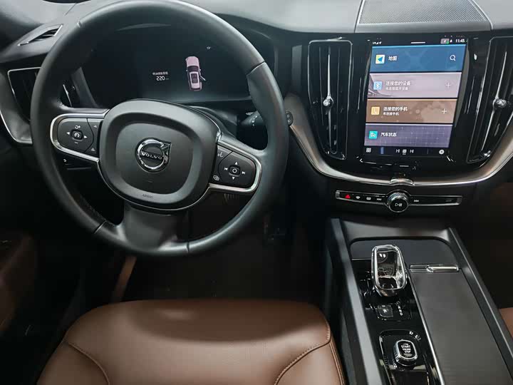 Фото 10 - Volvo XC60