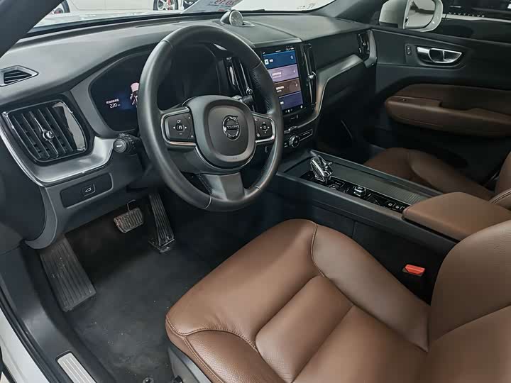 Фото 5 - Volvo XC60