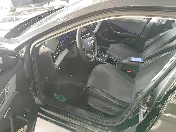 Фото 16 - Volkswagen Sagitar L