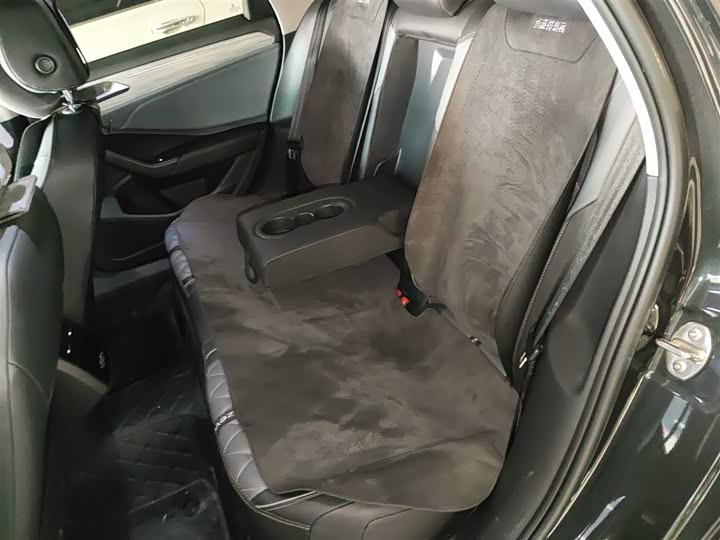 Фото 17 - Volkswagen Sagitar L