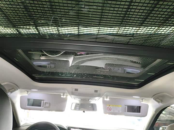 Фото 18 - Volkswagen Sagitar L