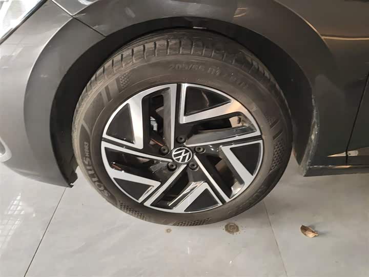 Фото 23 - Volkswagen Sagitar L