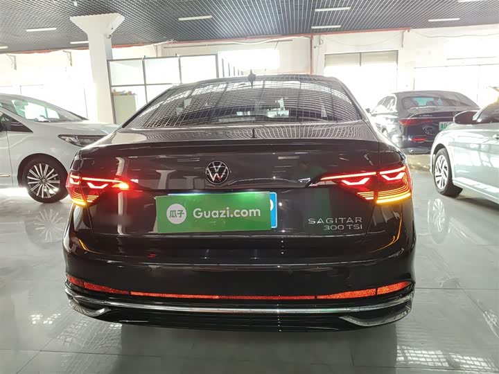 Фото 6 - Volkswagen Sagitar L