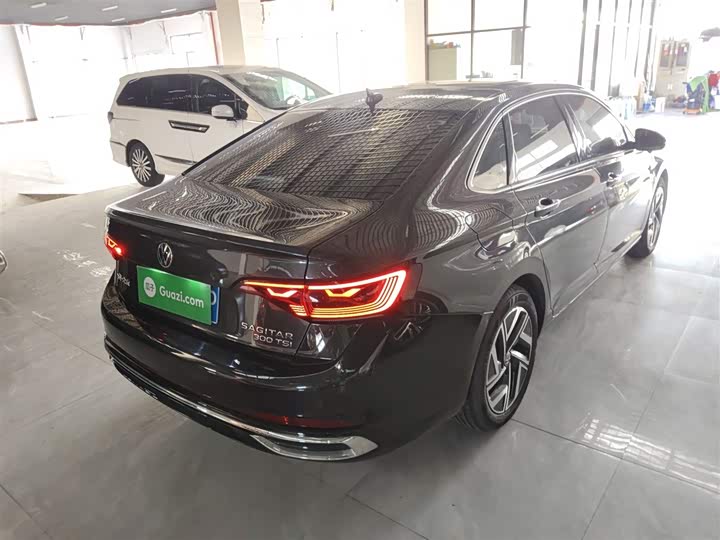 Фото 7 - Volkswagen Sagitar L