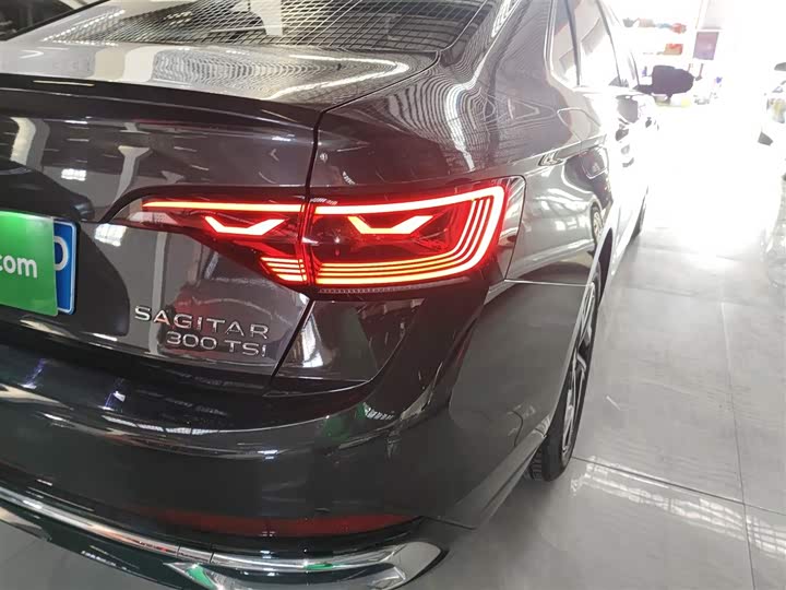 Фото 8 - Volkswagen Sagitar L