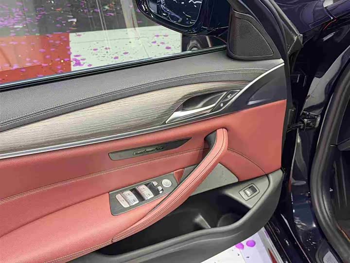 Фото 13 - BMW 5 Series