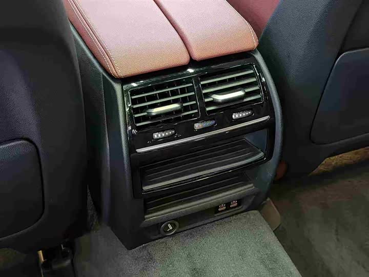 Фото 14 - BMW 5 Series