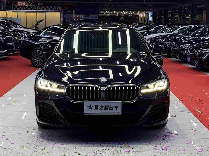 Фото 2 - BMW 5 Series