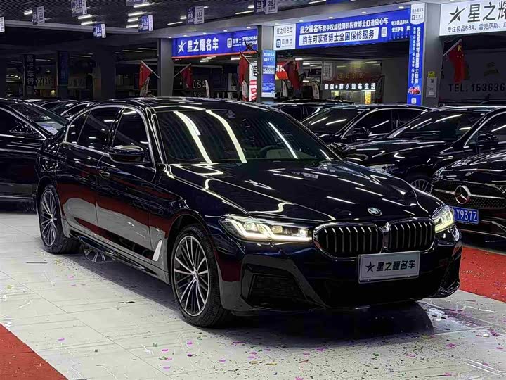 Фото 3 - BMW 5 Series