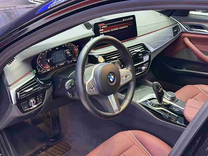 Фото 9 - BMW 5 Series