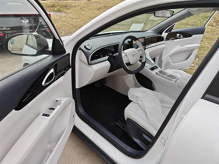 Фото 16 - Geely Galaxy Geome