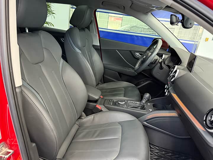 Фото 22 - Audi Q2L