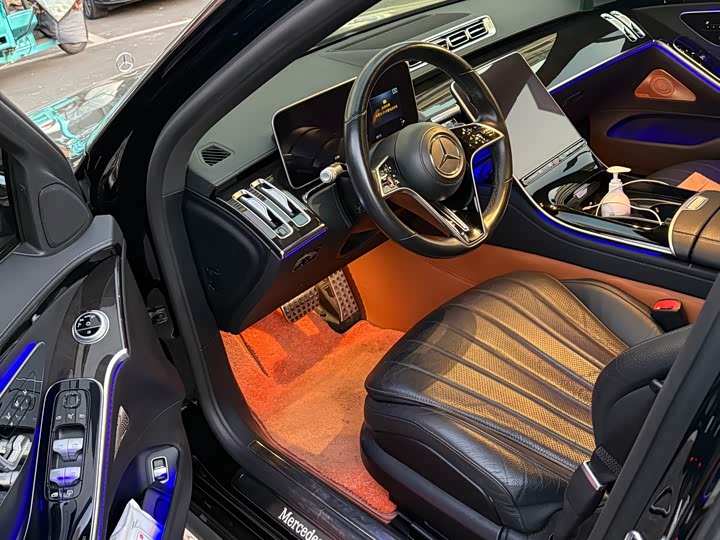 Фото 5 - Mercedes-Benz S-Class