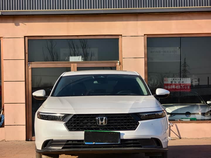 Фото 2 - Honda Accord