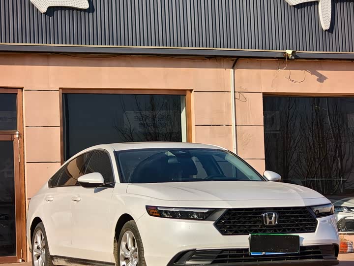 Фото 3 - Honda Accord