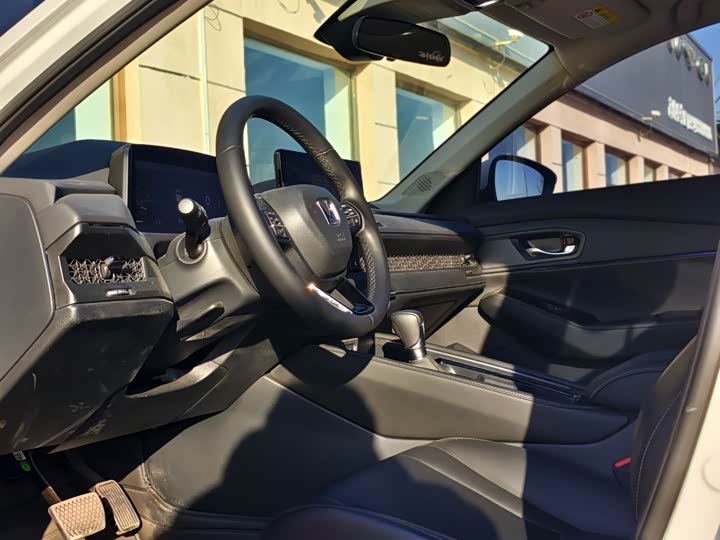 Фото 4 - Honda Accord