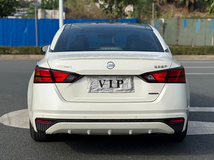 Фото 11 - Nissan Teana