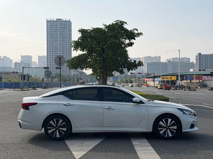 Фото 13 - Nissan Teana