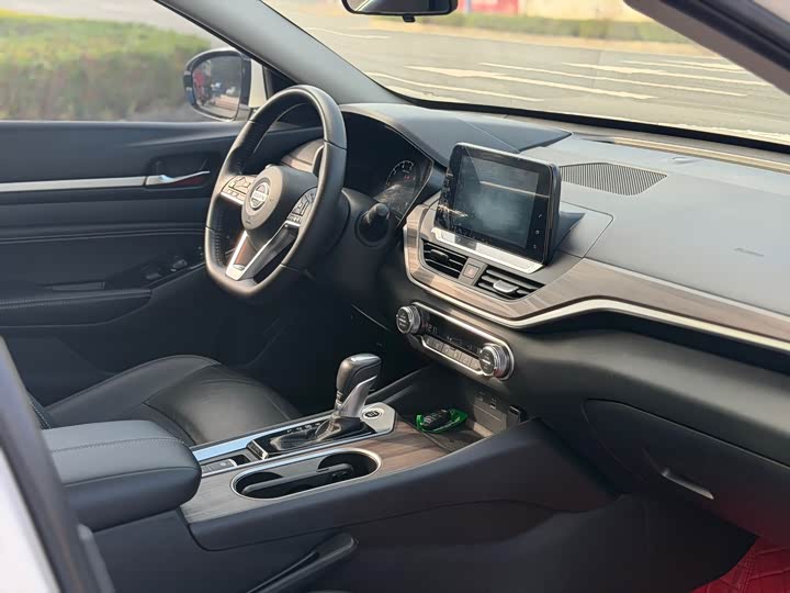 Фото 16 - Nissan Teana