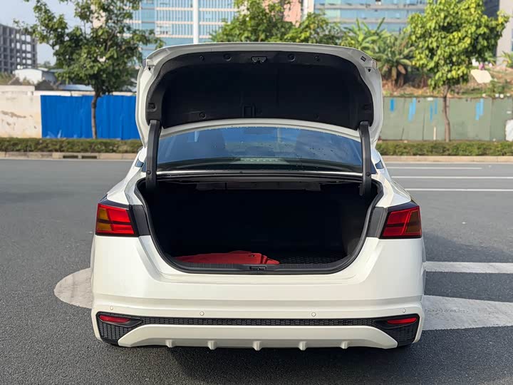 Фото 17 - Nissan Teana