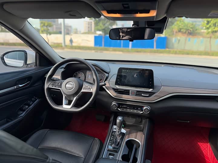 Фото 9 - Nissan Teana