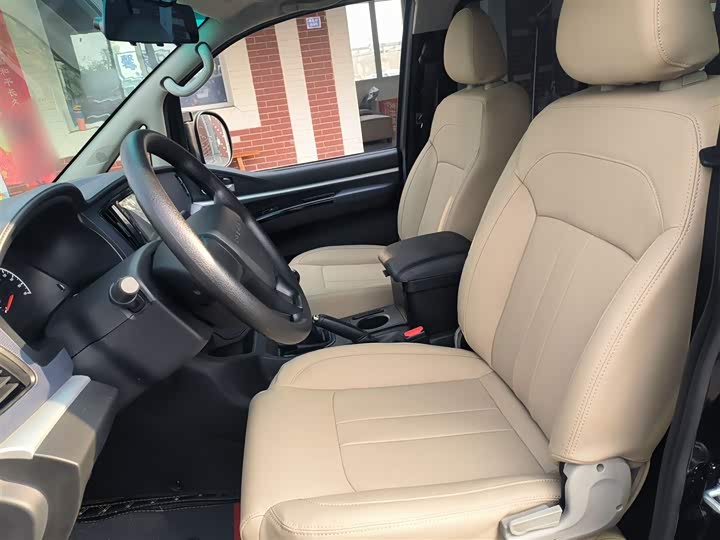 Фото 15 - Dongfeng Forthing Lingzhi M5