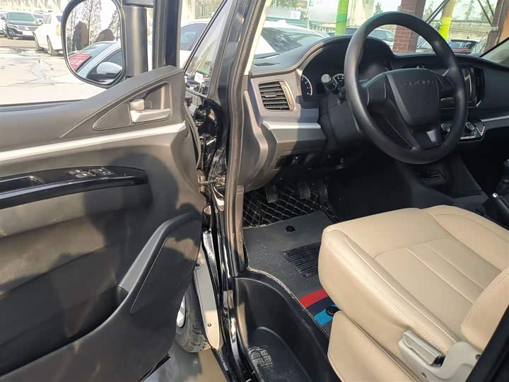 Фото 16 - Dongfeng Forthing Lingzhi M5