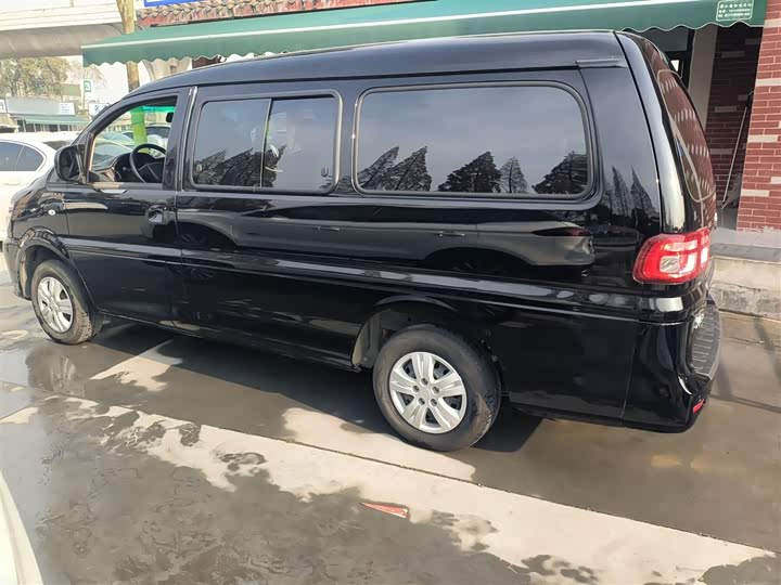 Фото 5 - Dongfeng Forthing Lingzhi M5