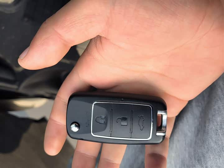 Фото 9 - Dongfeng Forthing Lingzhi M5