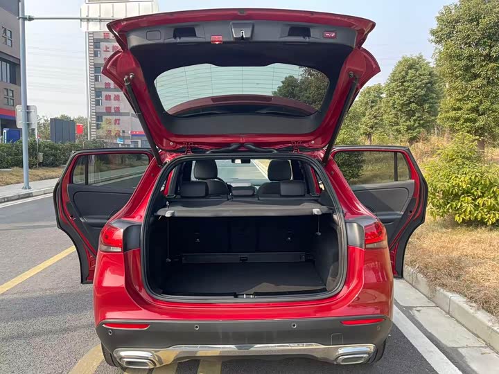 Фото 14 - Mercedes-Benz GLA-Class