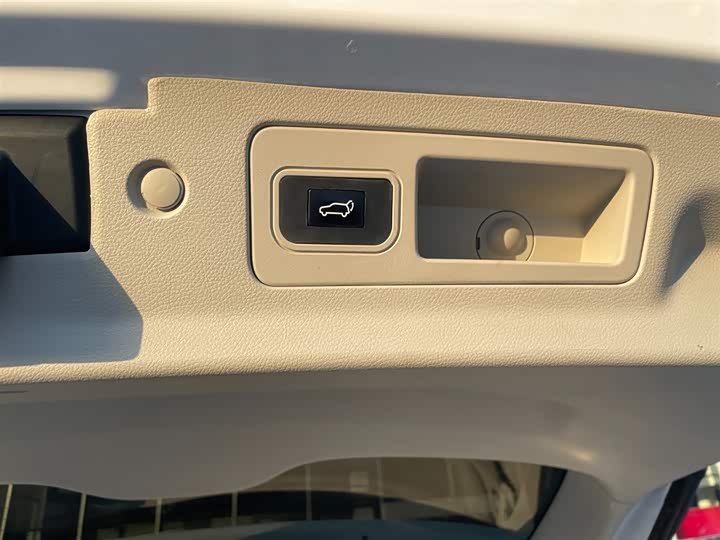 Фото 19 - Buick GL8 ES