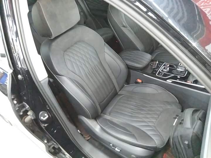 Фото 25 - Hongqi HS5