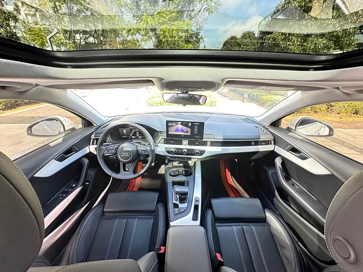 Фото 5 - Audi A4L