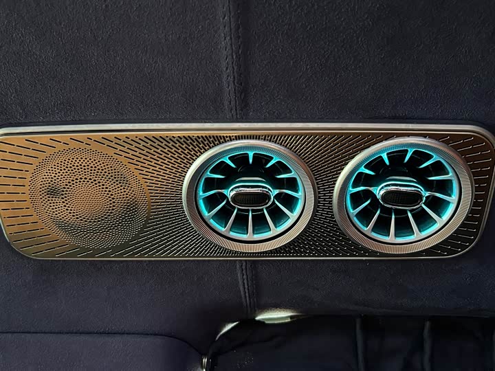 Фото 17 - Mercedes-Benz V-Class